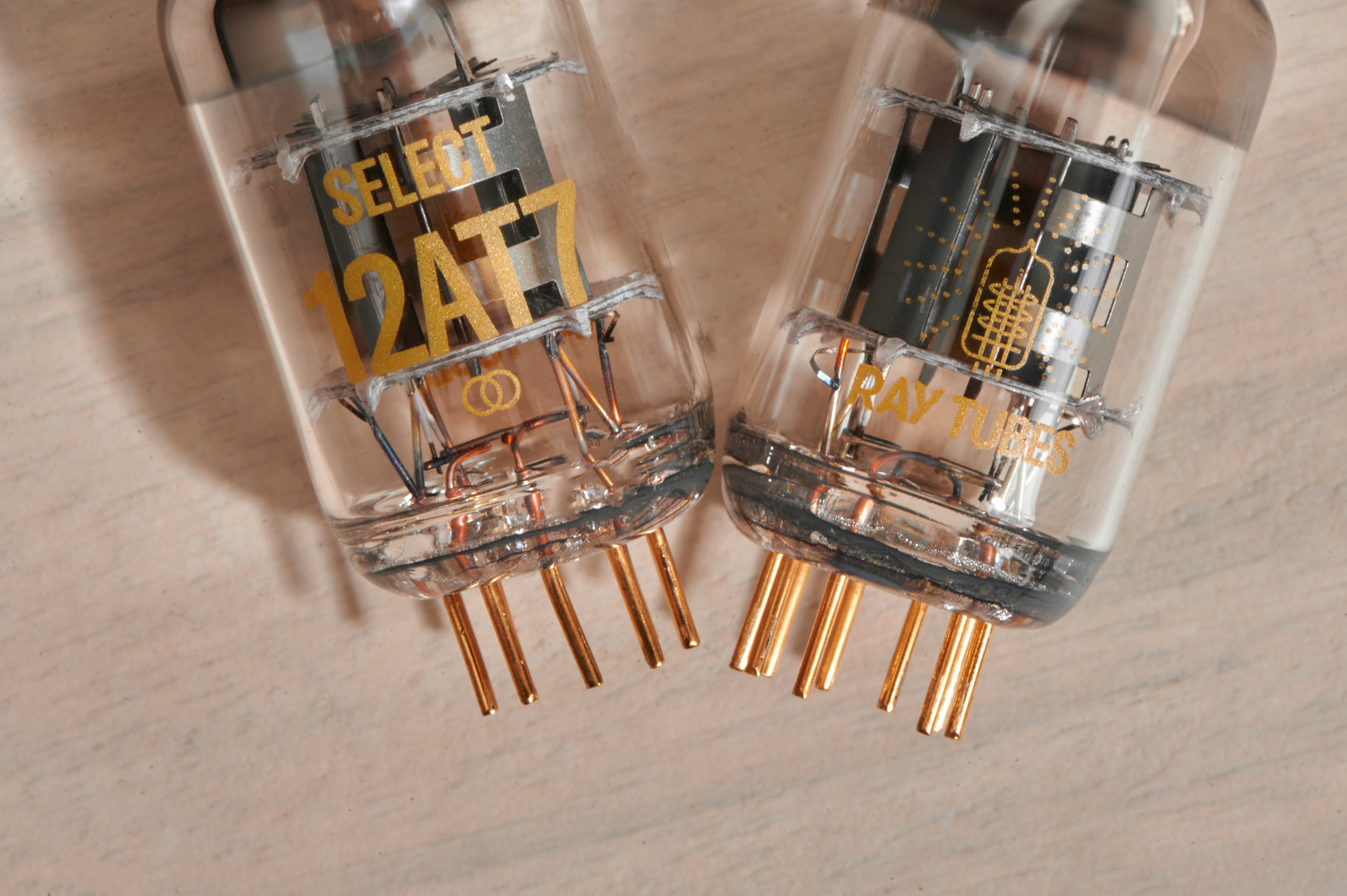 12AT7 SELECT Premium Vacuum Tube by Ray Tubes - Apose